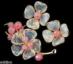 Vintage Trifari Pink Poured Glass Floral Flower Translucent Brooch Pin Set Earrings
