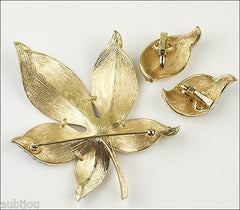 Vintage Trifari Floral White Enamel Faux Turquoise Blue Cabochon Leaf Brooch Pin Set