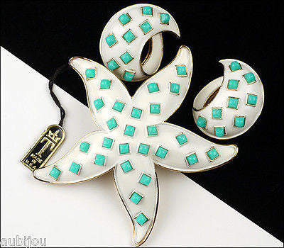 Vintage Crown Trifari White Enamel Faux Turquoise Sea Starfish Brooch Pin Set