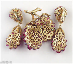 Vintage Trifari Briolette Fuchsia Glass Rhinestone Brooch Pin Set Drop Earrings
