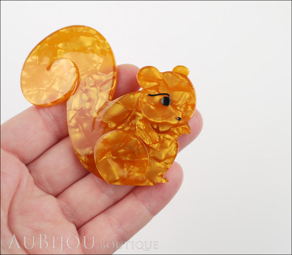 Erstwilder Pin Brooch Saskia Squirrel Pearly Yellow