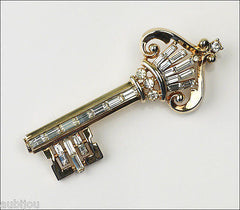 Vintage Crown Trifari Figural Clear Rhinestone Goldtone Key Brooch Pin Jewelry 1950's