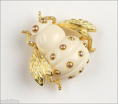 Vintage Crown Trifari Figural Light Cream Lucite Bee Bug Fly Insect Brooch Pin