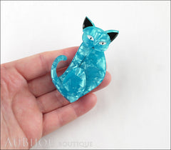 Erstwilder Brooch Pin Thomas Taffy Cat Pearly Blue Model