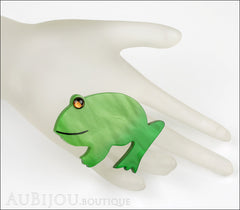Marie-Christine Pavone Brooch Frog Green Galalith Mannequin