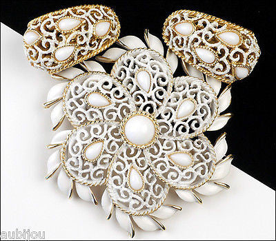 Vintage Crown Trifari White Enamel Cabochon Filigree Lace Flower Brooch Pin Set