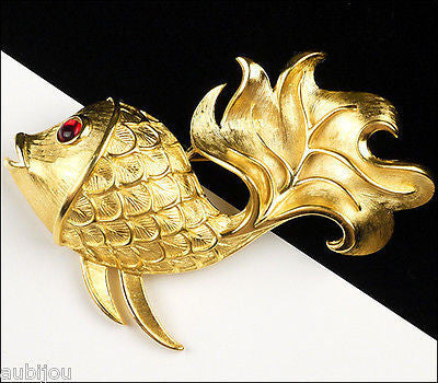 Vintage Crown Trifari Figural 3D Gold Tone Fish Brooch Pin Red Cabochon 1970's
